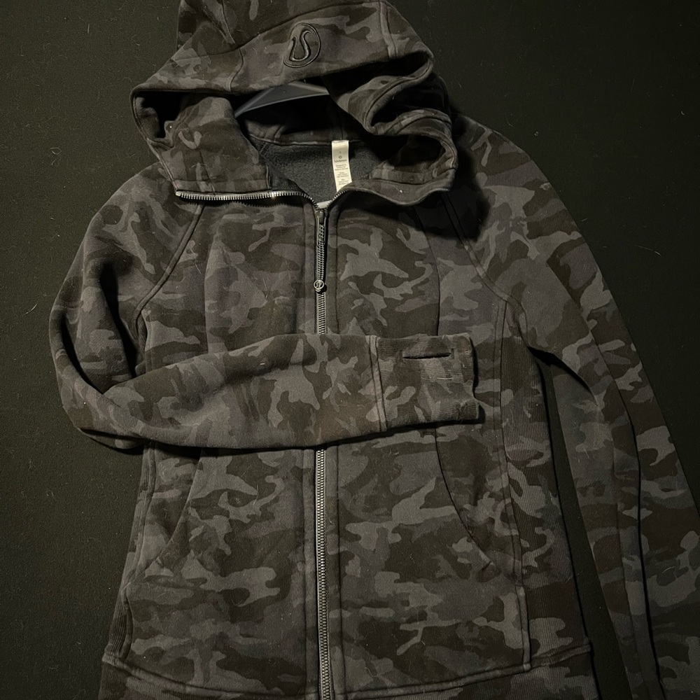 Lululemon Scuba Full Zip - Black Camo